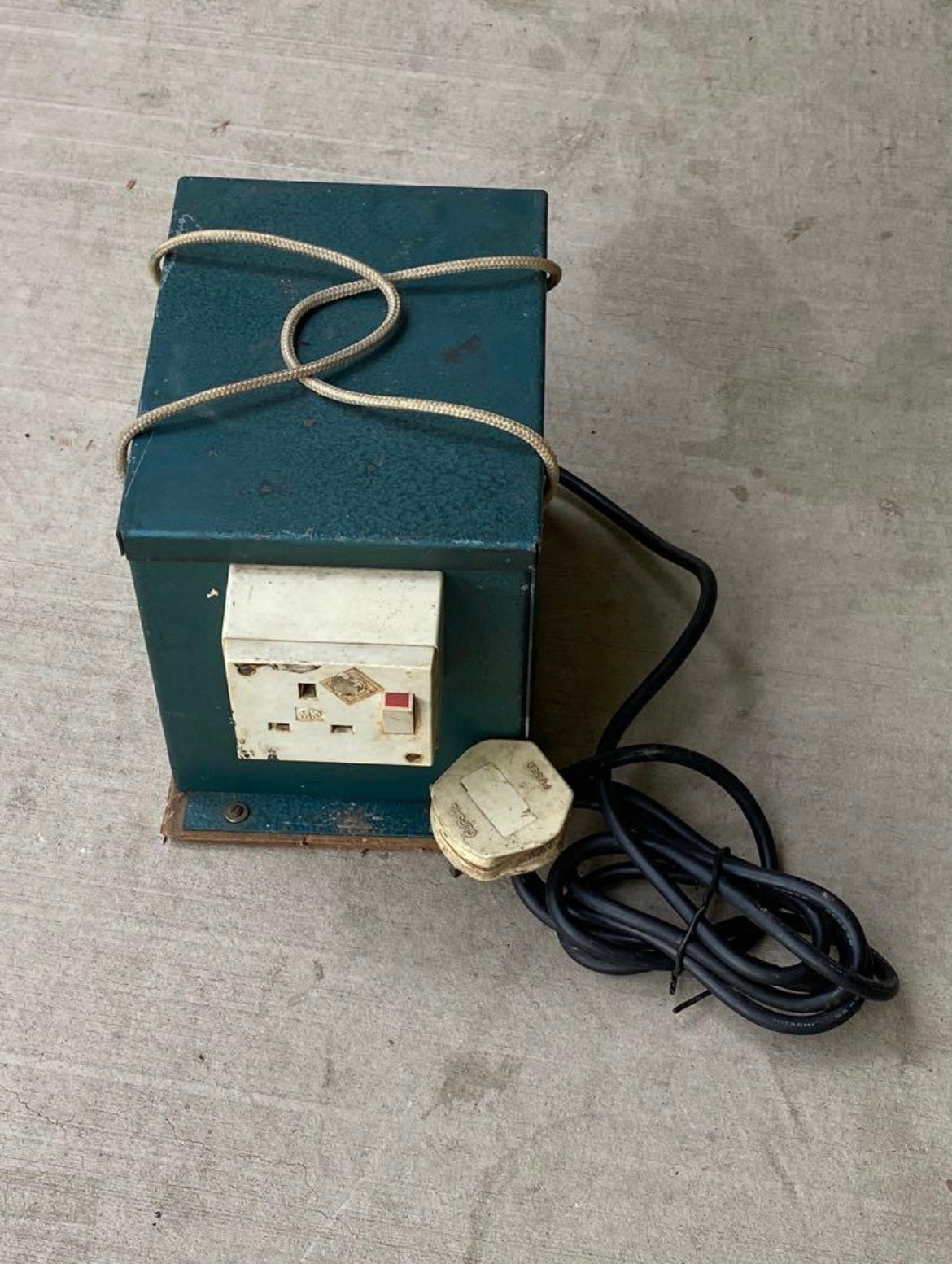 Carousel Sale: Transformer, Stepdown 230V to 110V (Used)