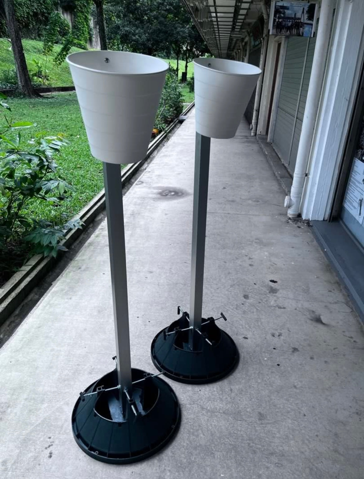 Carousel Sale: Captain Ball Game Poled Nets (1set 2nos with a ball)